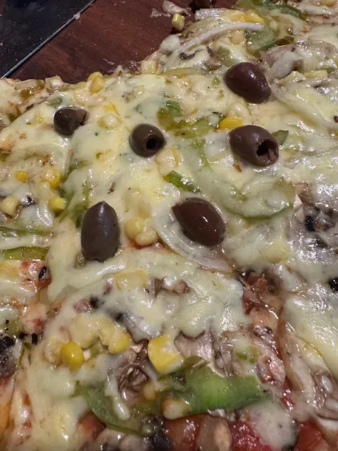 Jerry's Famous Pizza