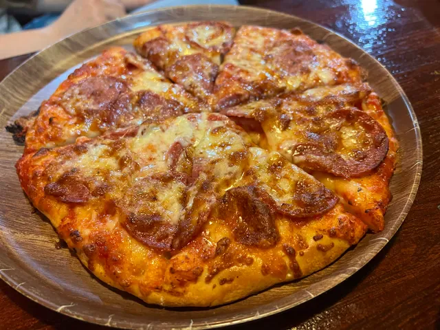 Jerry's Famous Pizza