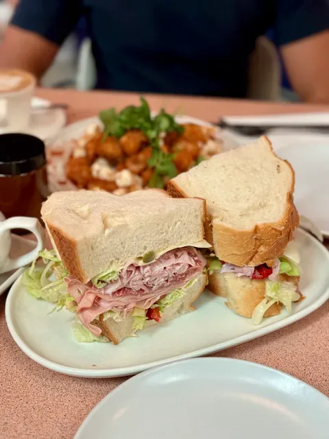 Tiny's Sandwich Bar
