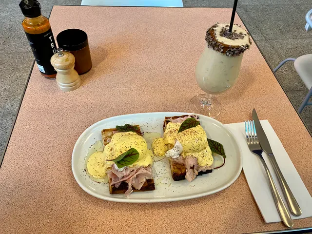 Tiny's Sandwich Bar