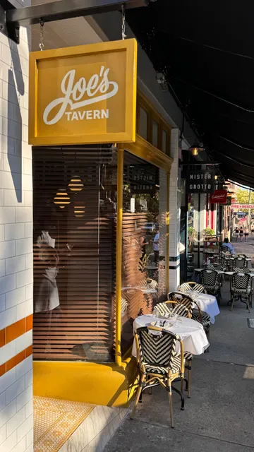 Joe's Tavern, Restaurant & Bar Newtown