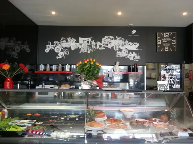 Kadeli Gourmet Deli Cafe