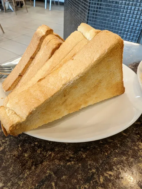 Kadeli Gourmet Deli Cafe