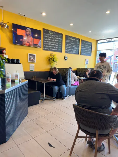 Kadeli Gourmet Deli Cafe