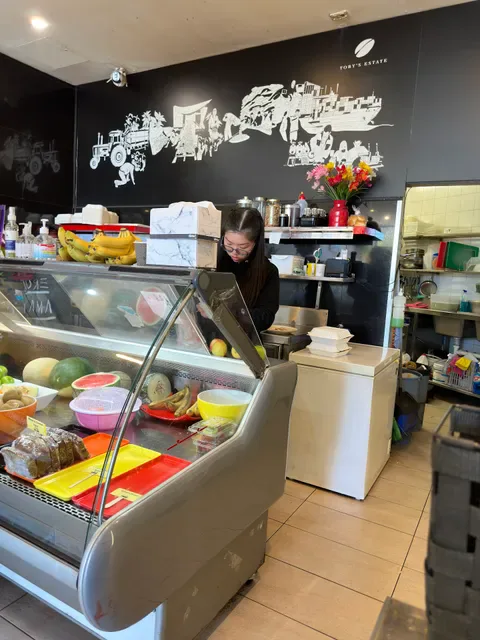 Kadeli Gourmet Deli Cafe