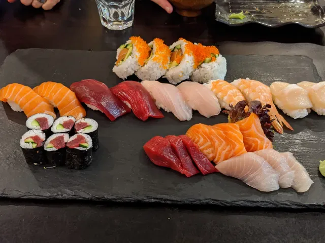 Ken's Sushi Bar Dining