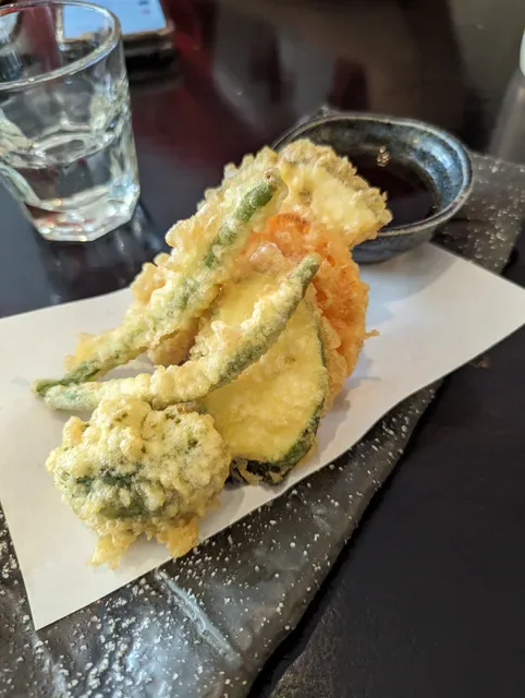 Ken's Sushi Bar Dining