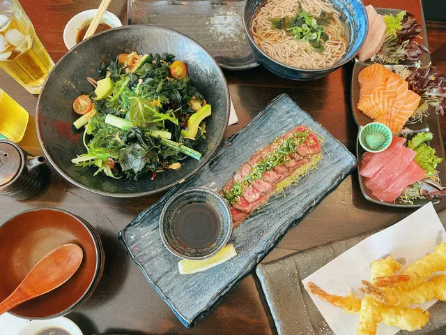 Ken's Sushi Bar Dining
