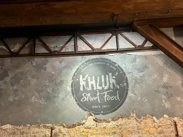 KHLUK Street Food