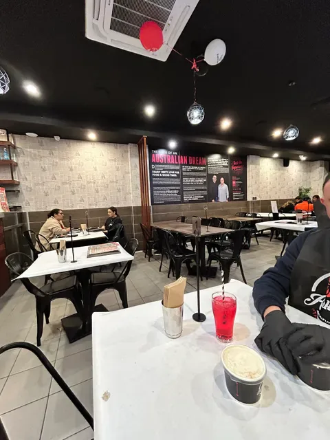 Kickin'Inn, Canley Heights