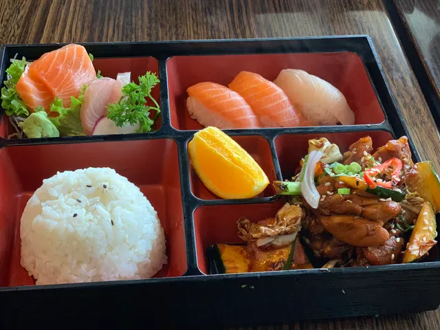 KinJo Japanese Restaurant & Sushi Bar