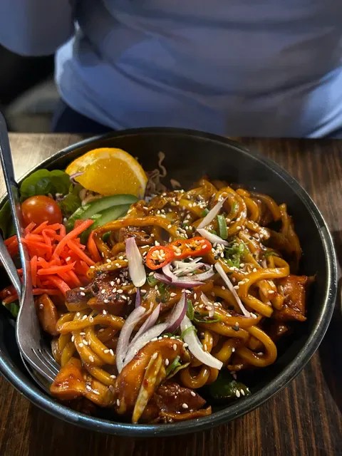 KinJo Japanese Restaurant & Sushi Bar