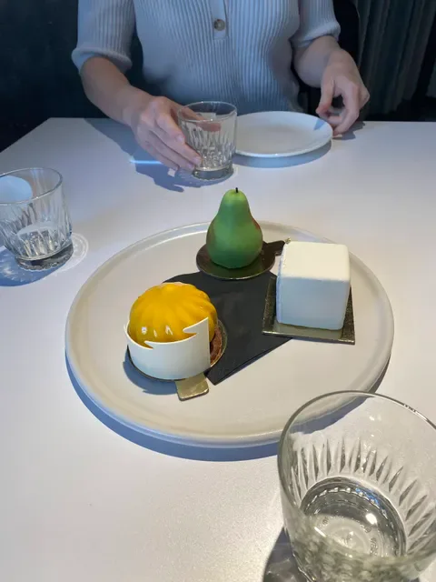 KOI Dessert Bar