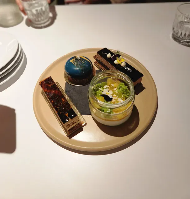 KOI Dessert Bar