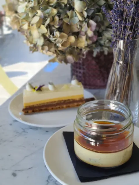 KOI Dessert Kitchen