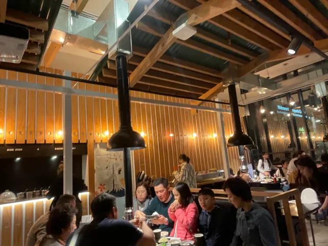Kong’s BBQ 콩스바베큐(LAST ENTRY 9PM-10:30PM)