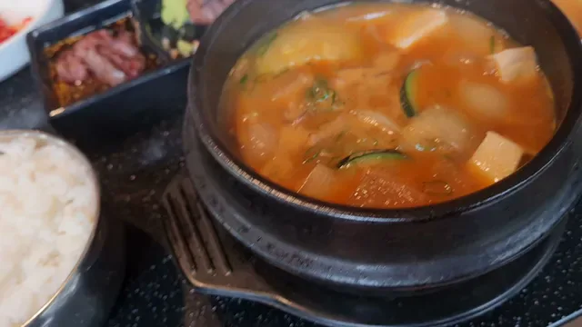 Kong’s BBQ 콩스바베큐(LAST ENTRY 9PM-10:30PM)