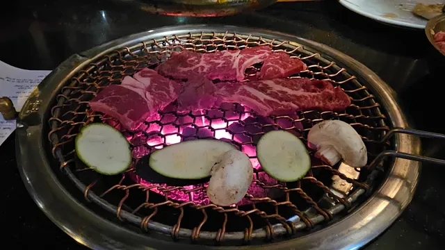Kong’s BBQ 콩스바베큐(LAST ENTRY 9PM-10:30PM)
