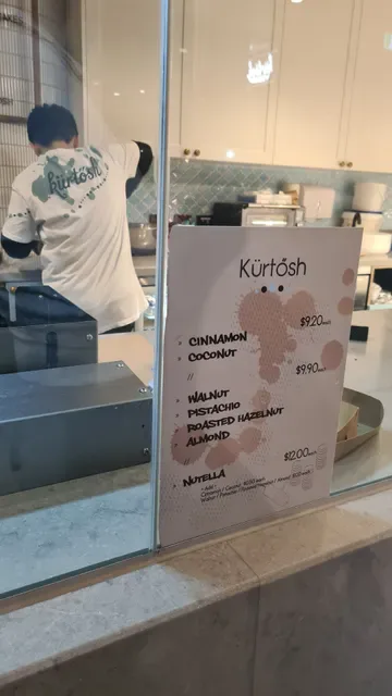 Kürtősh - Darling Quarter