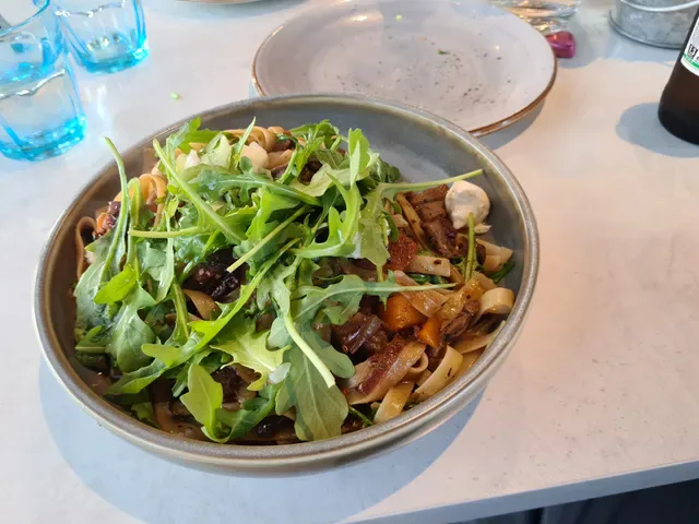 La Bello Pizzeria Cooking with Passion