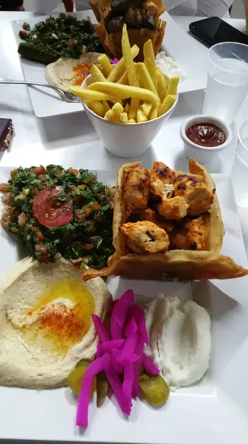 La Mono Merrylands | Charcoal Chicken & Lebanese Cuisine