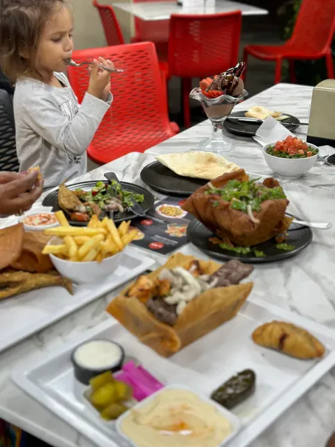 La Mono Merrylands | Charcoal Chicken & Lebanese Cuisine