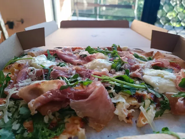 La Piazza Wood-fired Pizzeria and Restaurant