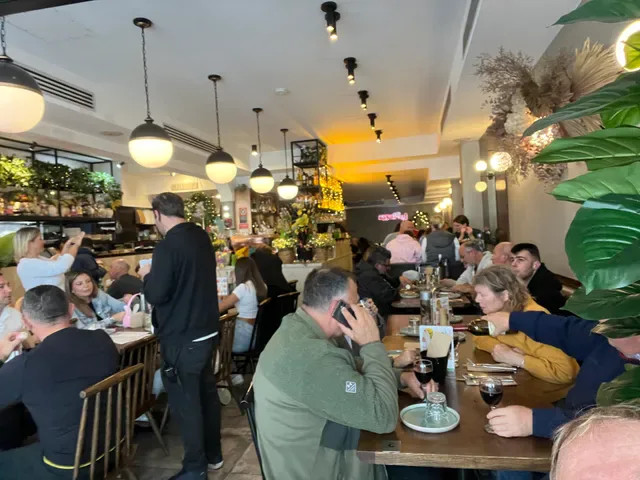 La Piazza Wood-fired Pizzeria and Restaurant