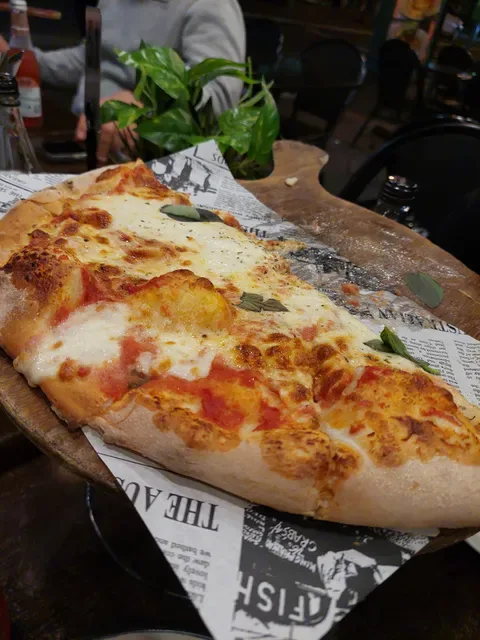 La Piazza Wood-fired Pizzeria and Restaurant