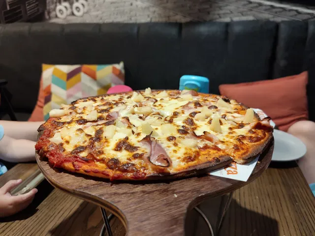 La Piazza Wood-fired Pizzeria and Restaurant