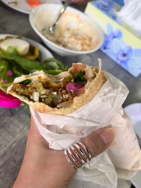 La Rouche Lebanese Restaurant