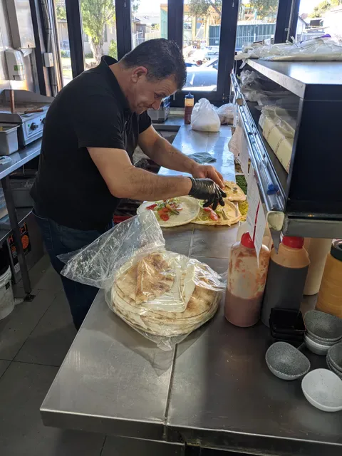 La Rouche Lebanese Restaurant