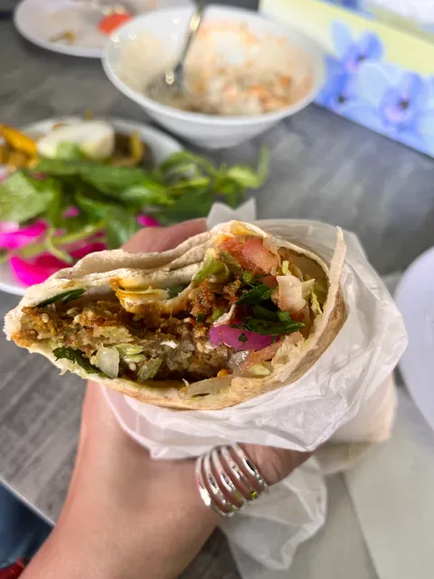 La Rouche Lebanese Restaurant