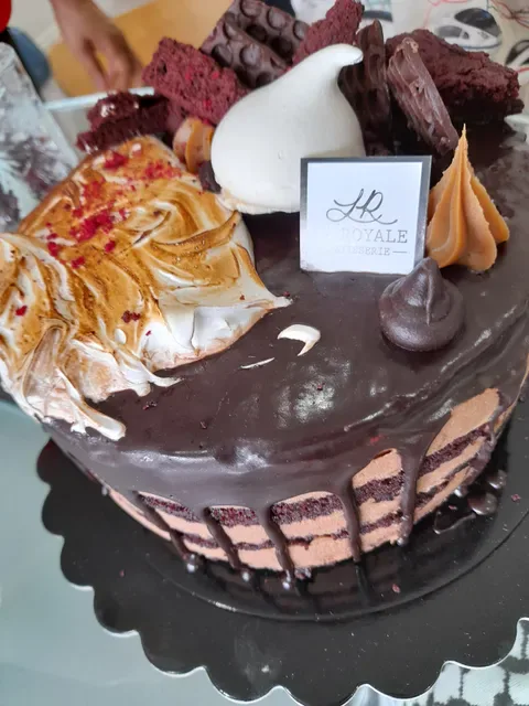 La Royale Patisserie