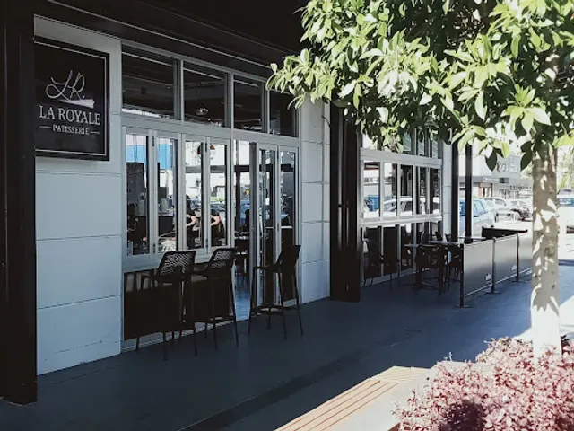 La Royale Patisserie