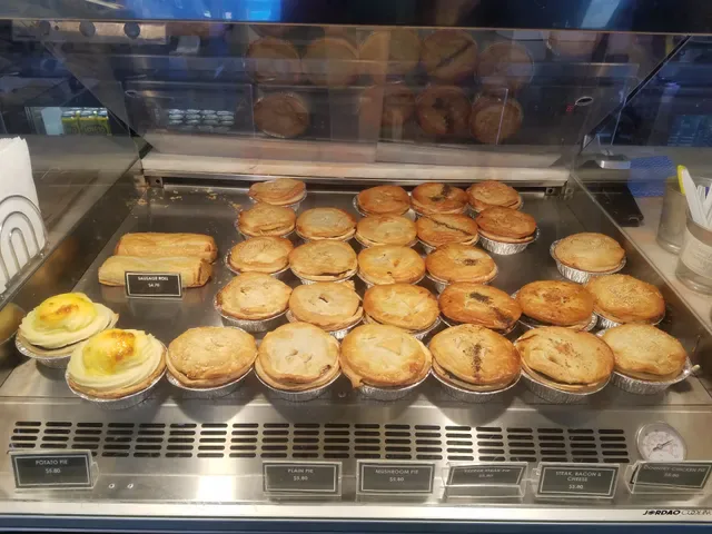 La Royale Patisserie