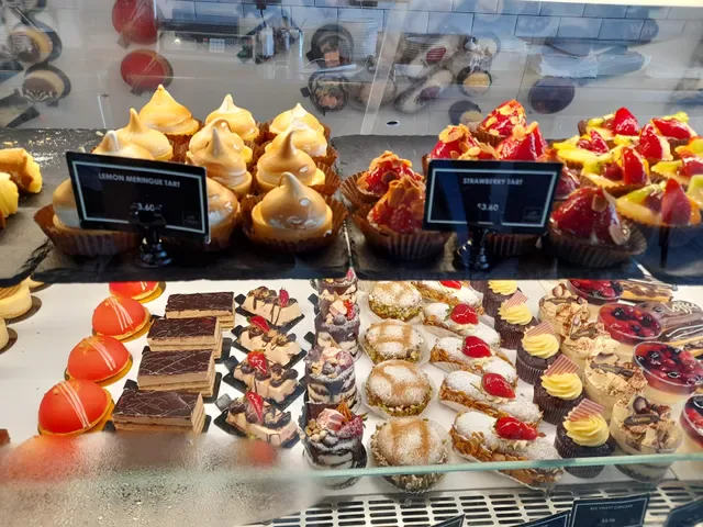 La Royale Patisserie