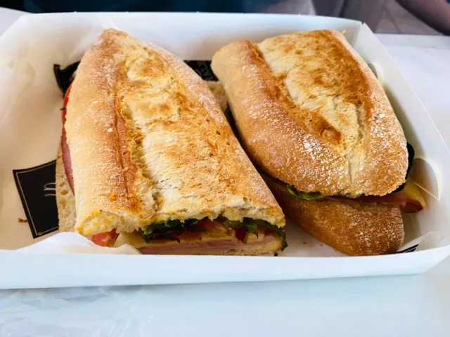 La Royale Patisserie