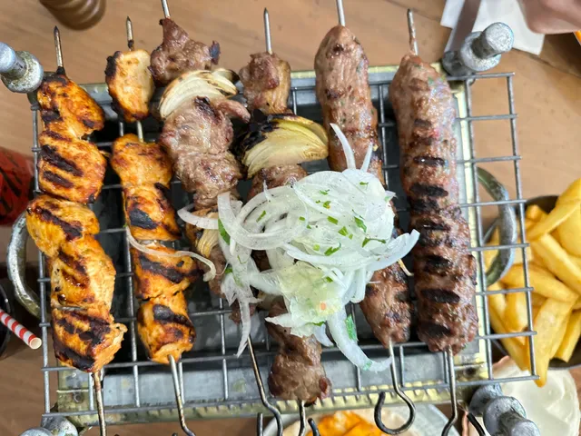 La Shish Lebanese Restaurant
