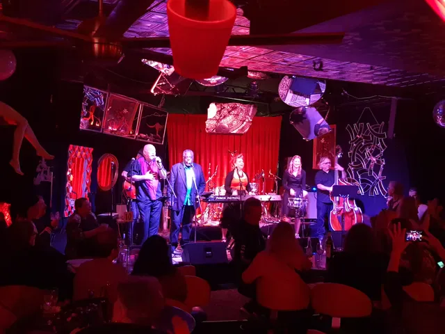 Lazybones Lounge Restaurant & Bar