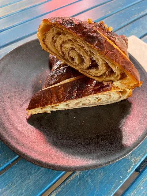 Le MONDE Bakery-Cafe