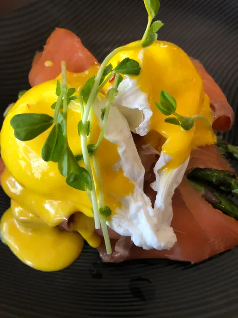 Le Monde Cafe