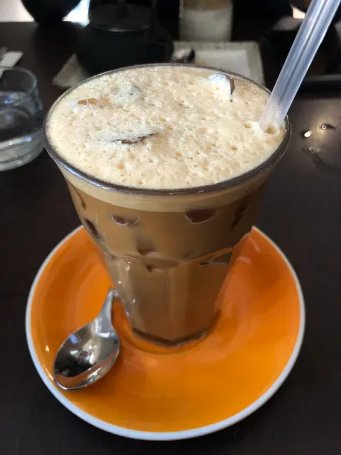Le Monde Cafe