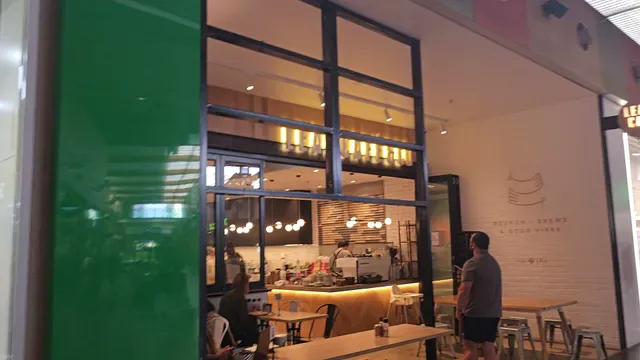 Leaf Cafe & Co.