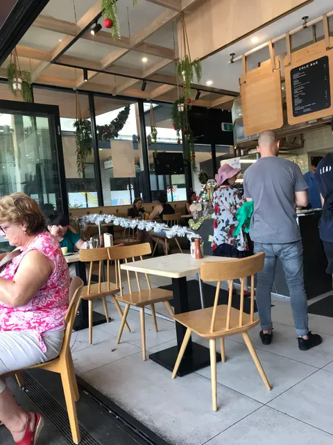 Leaf Café Clemton Park