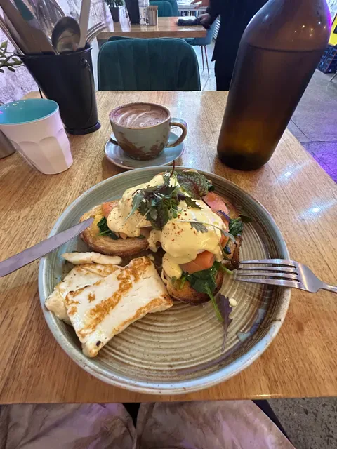 Lena’s Cafe