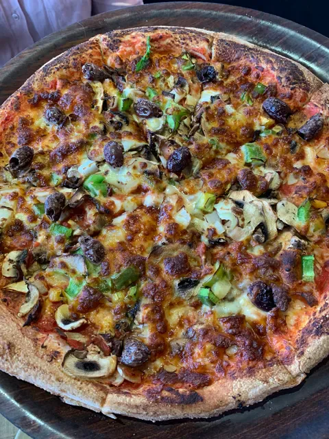 Lipari Pizza Bar Italian Restaurant