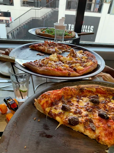 Lipari Pizza Bar Italian Restaurant