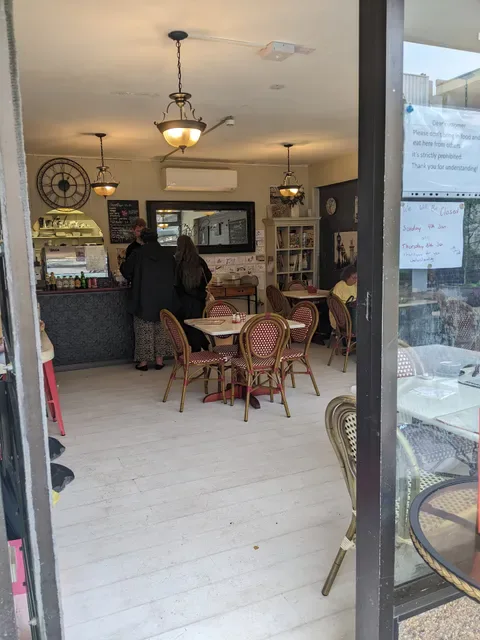 Little Paris Café
