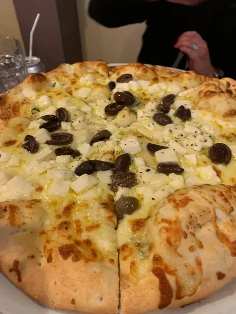 Liza’s Woodfired Pizza
